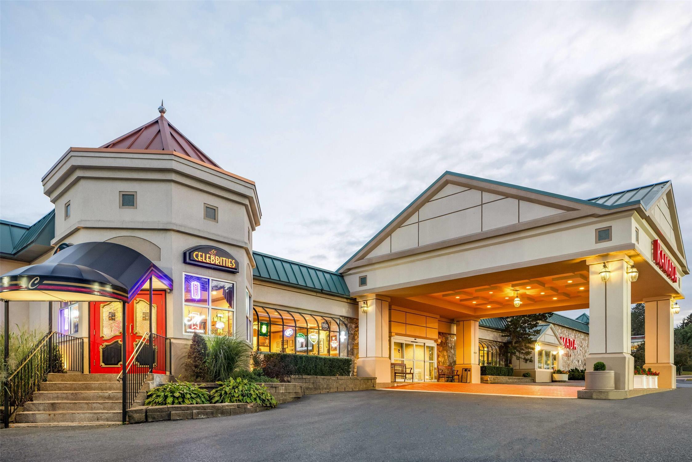 Ramada by Wyndham State College Hotel & Conference Center 36/40
