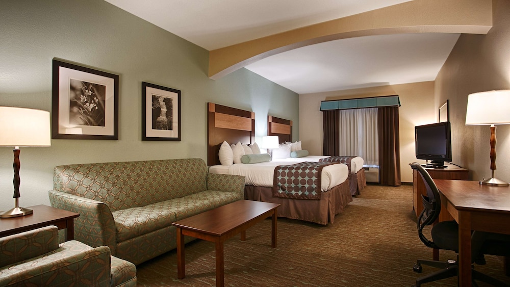 Best Western Plus Texarkana Inn & Suites 16/29