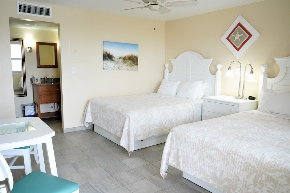 Glunz Ocean Beach Hotel and Resort 34/73
