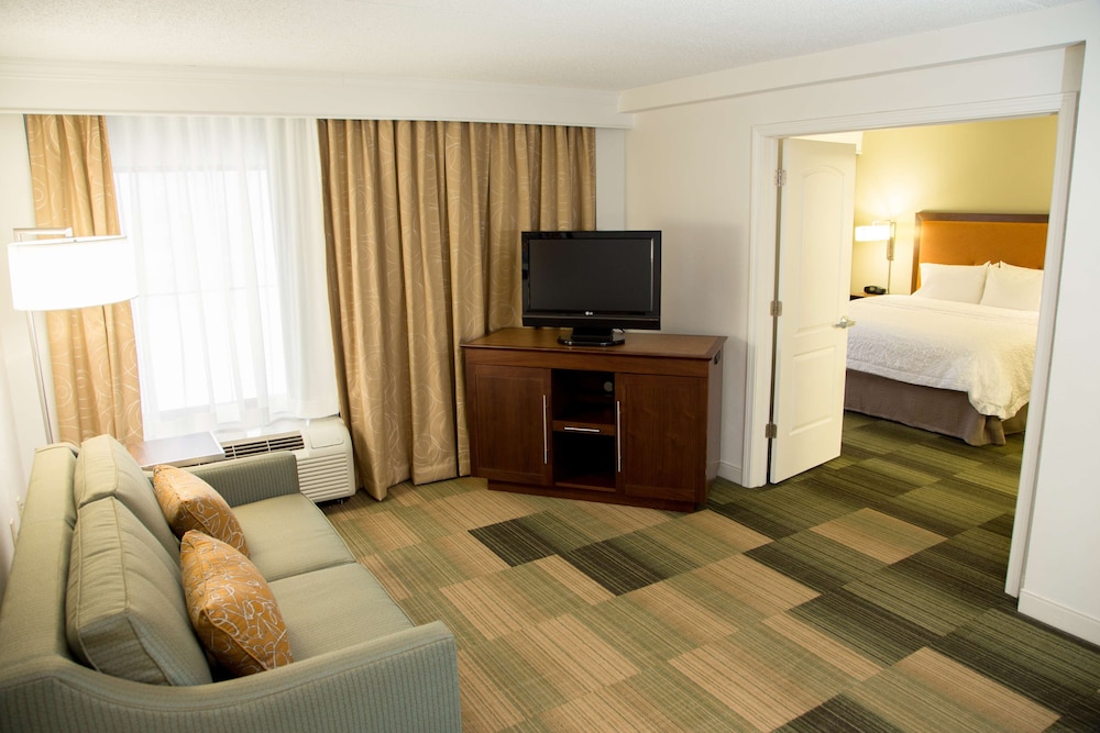 Hampton Inn Suites Albany Downtown 35/55