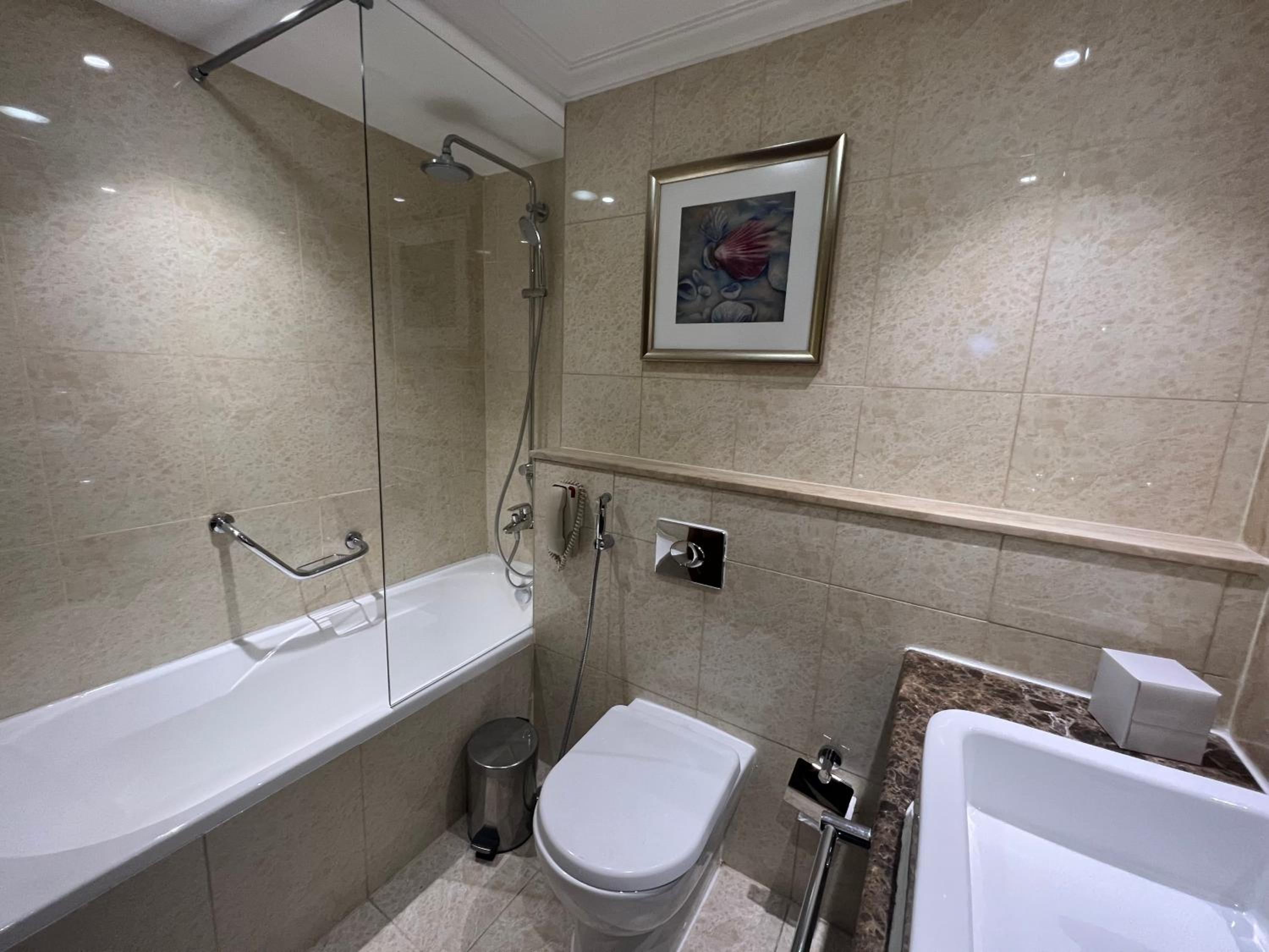 غرفة ديلوكس عائلية بإطلالة على الجبل، Oceanic Khorfakkan Resort And Spa 2/2