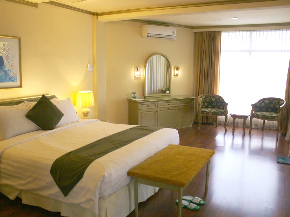 Purnama Hotel 12/50