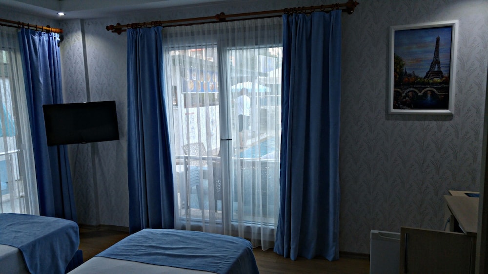 Lotus Boutique Hotel 24/42