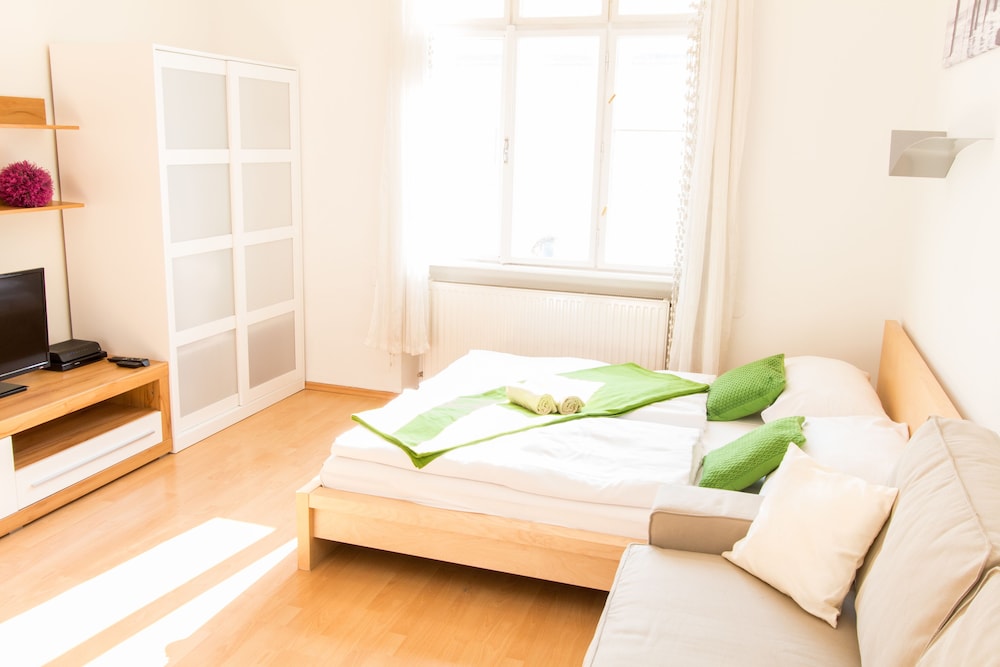 CheckVienna - Apartment Favoritenstrasse 1/5