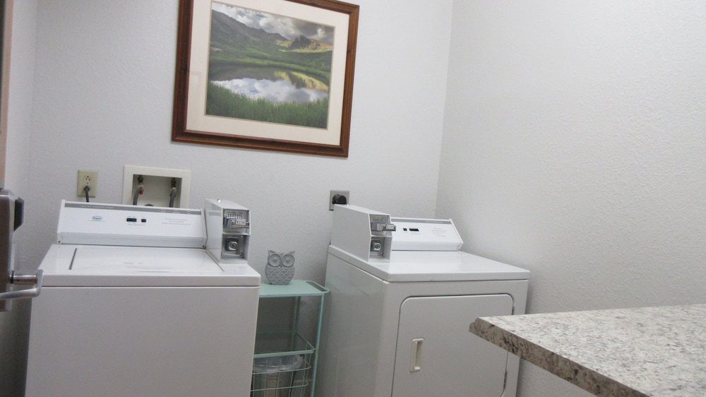 Quality Inn & Suites Pueblo West 36/43