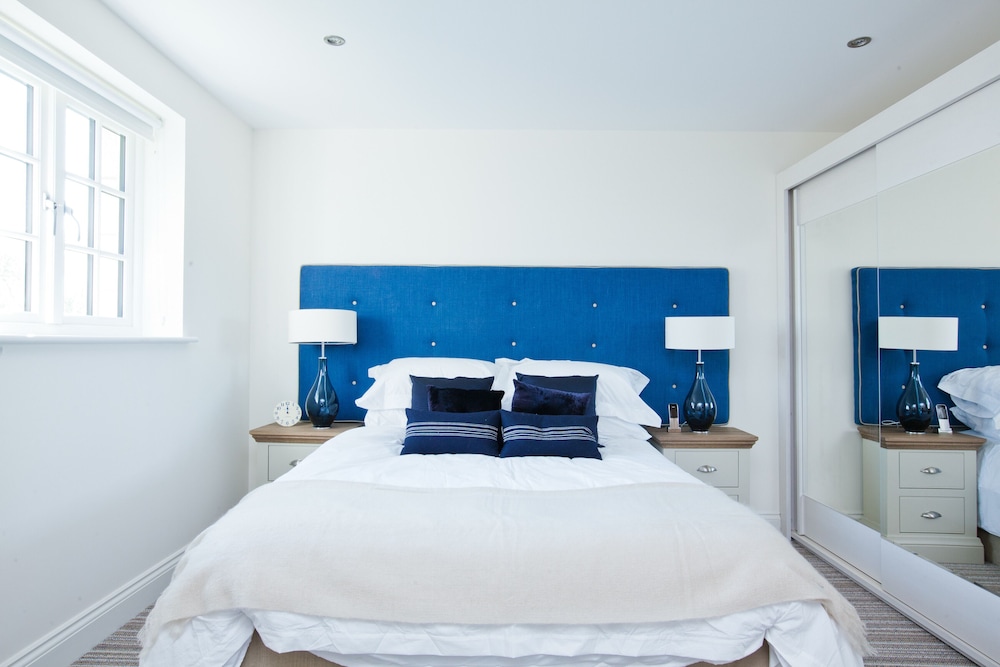 2 BEDROOMS, COTTAGE