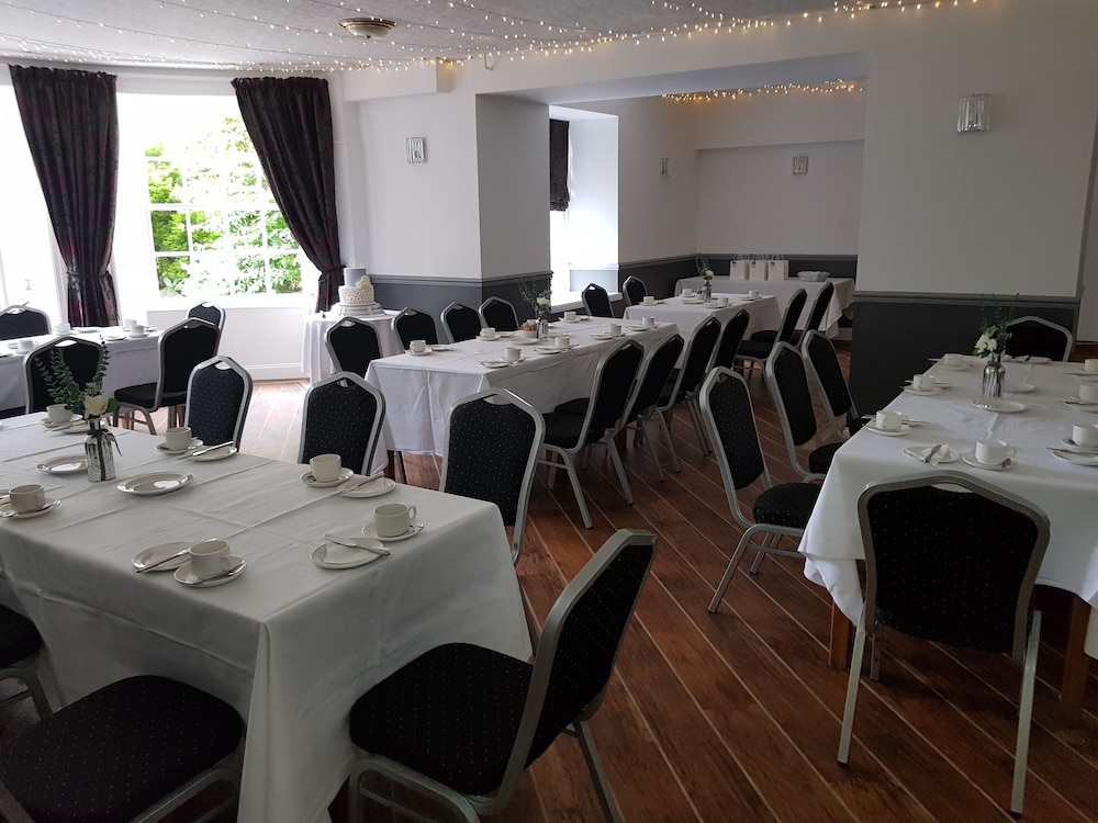 The Tontine Hotel 55/64