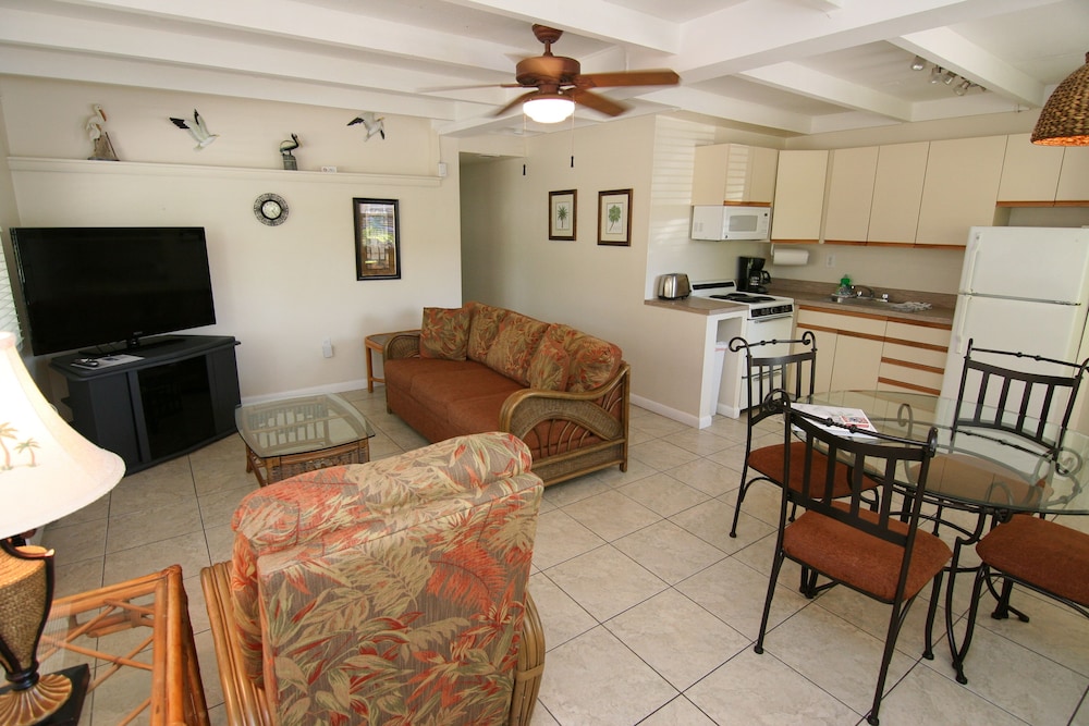Venice Beach Villas 53/61
