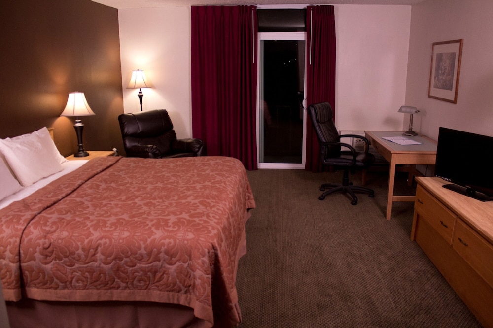 Fairbridge Inn Suites Lewiston 19/48