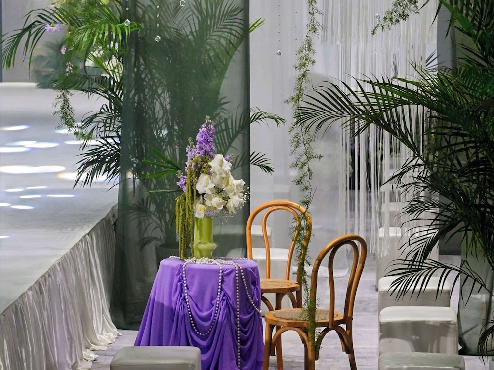 Grand Mercure Chengdu East 22/50