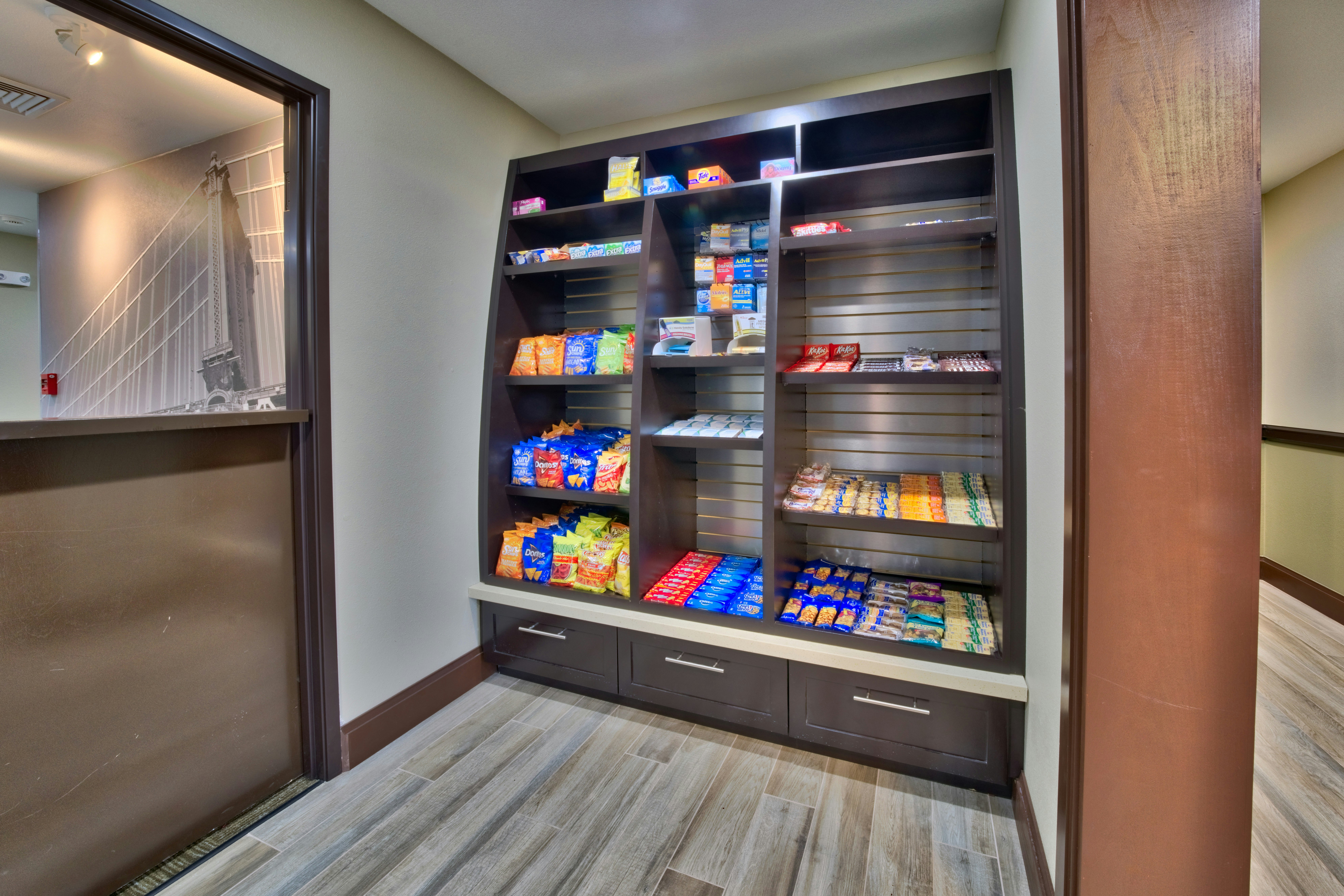 STAYBRIDGE SUITES LUBBOCK SOUTH 18/61