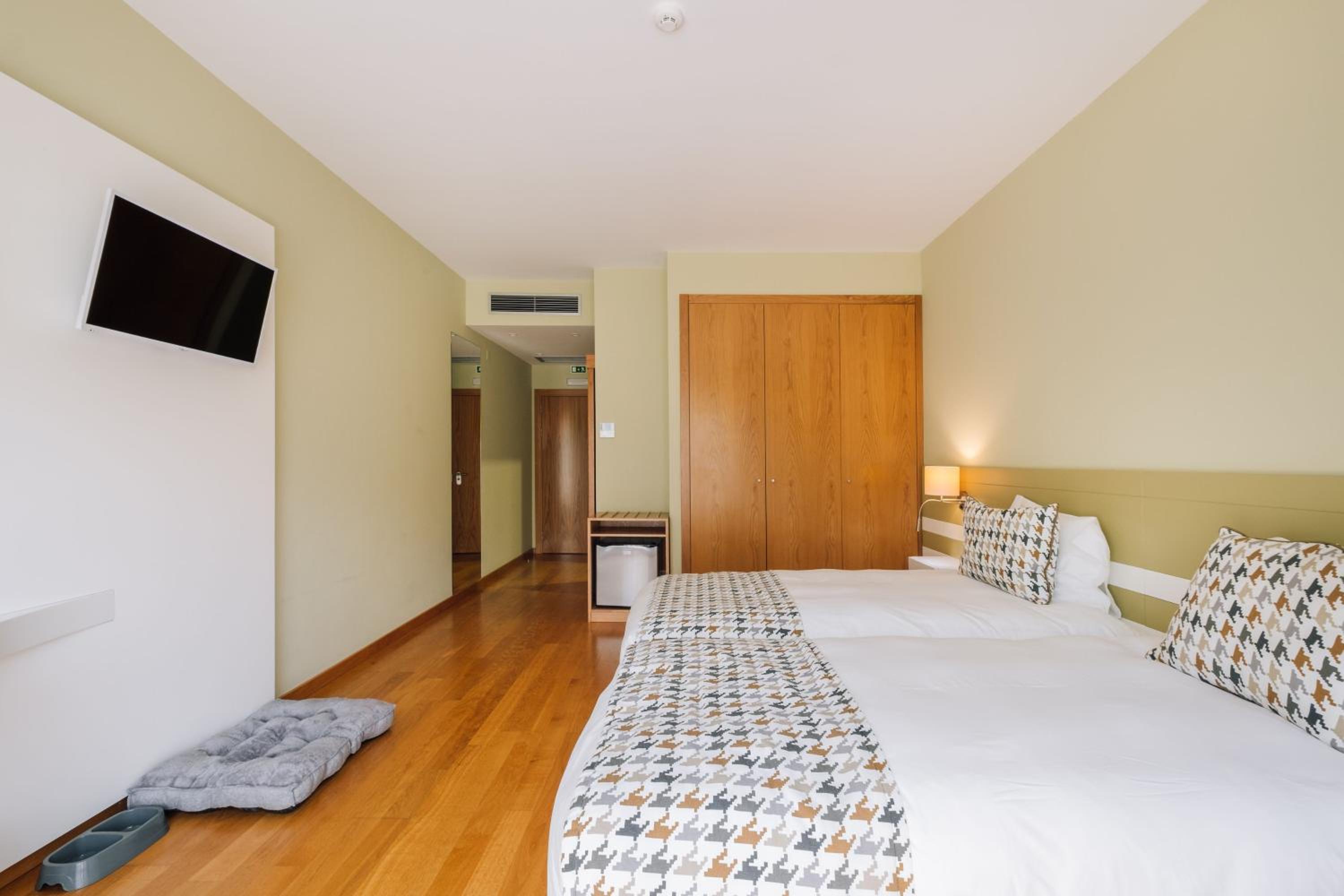 Deluxe, Balcony, Accessible
