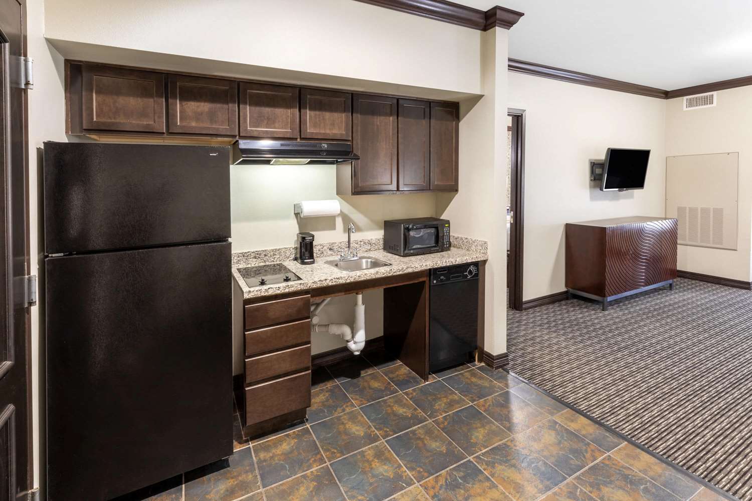 Hawthorn Suites by Wyndham Lubbock 82/92