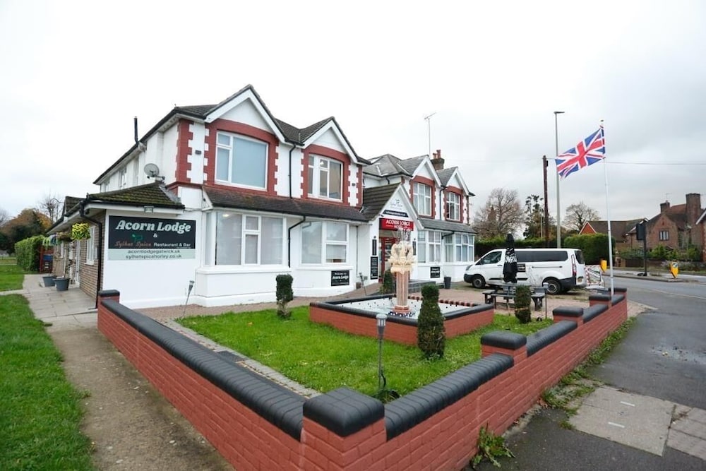 Acorn Lodge Gatwick Hotel 22/23