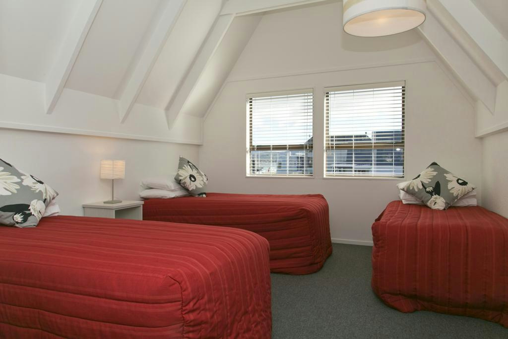 Gables Lakefront Motel 12/20