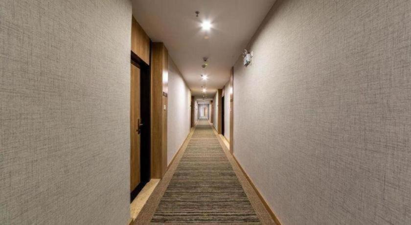 GreenTree Inn Jiangsu Suzhou Kunshan Beimen Road Express Hotel 40/50