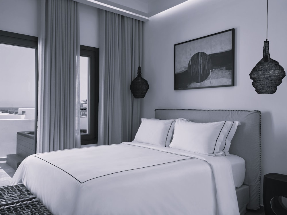 SIGNATURE, SUITE, JETTED TUB