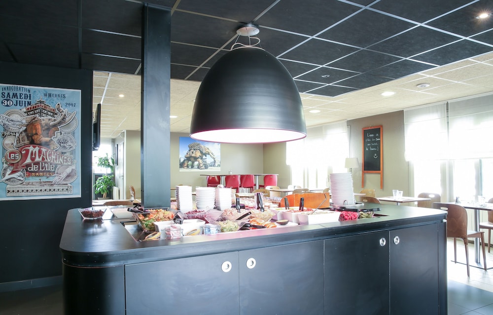 Hotel inn Design Laval ex Campanile 7/31