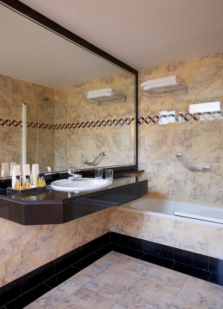 Melia Granada 19/63