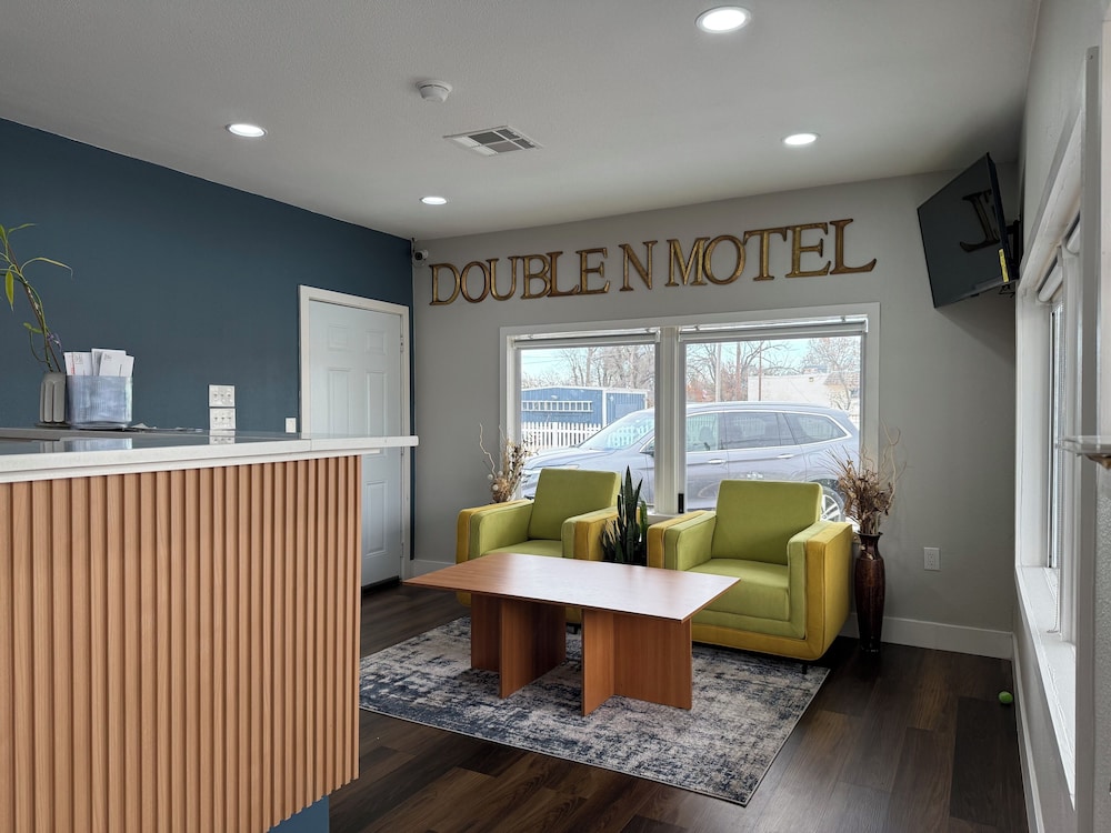 Double N Motel 8/32