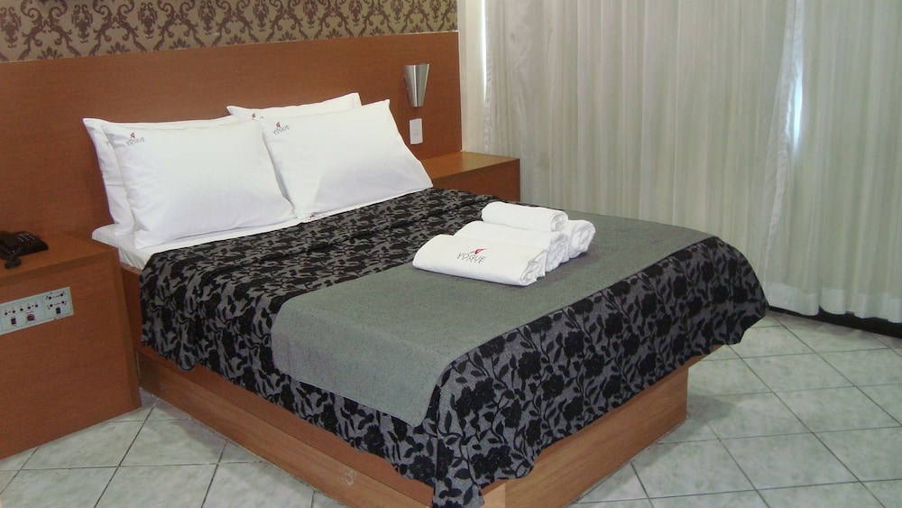 Vogue Hotel 38/60