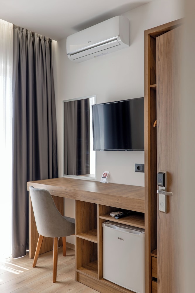 Hotel Keos 60/68