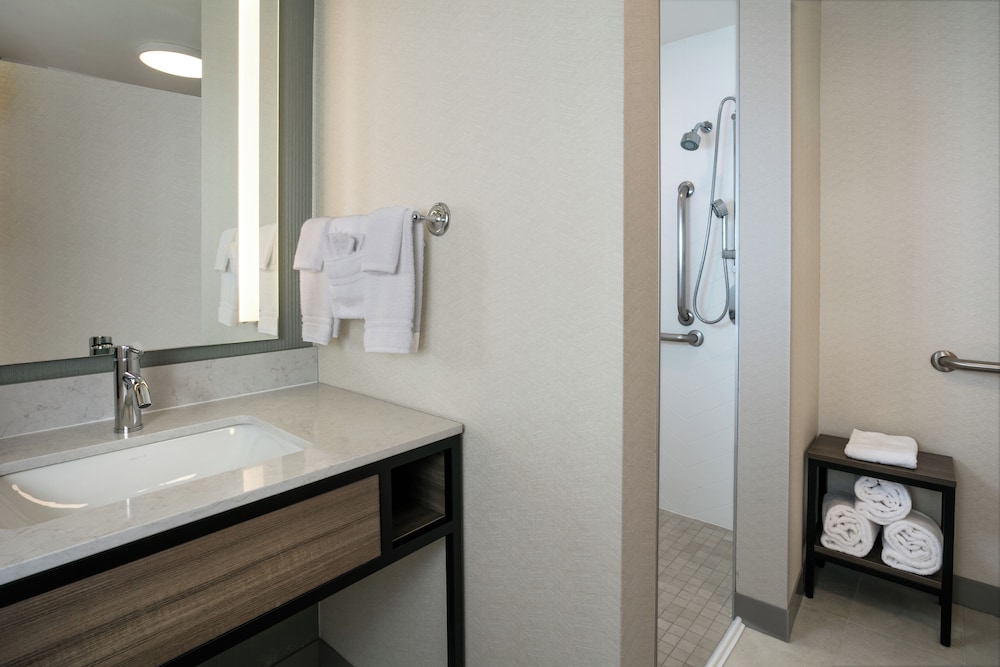 جناح بسرير كينج لذوي الإعاقة، Hilton Garden Inn Tri-Cities Kennewick 4/9