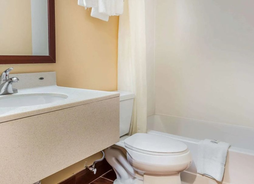 Econo Lodge Vineland 19/20
