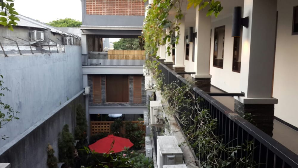 D'Fresh Guest House & Resto 3/22