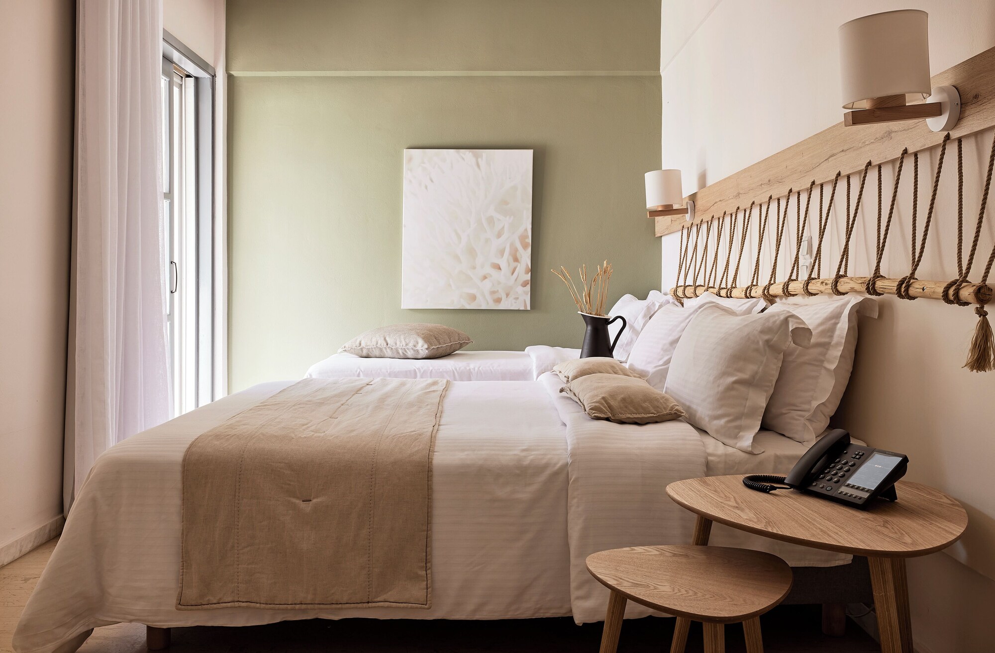 ROOM, TRIPLE, MOUNTAIN VIEW