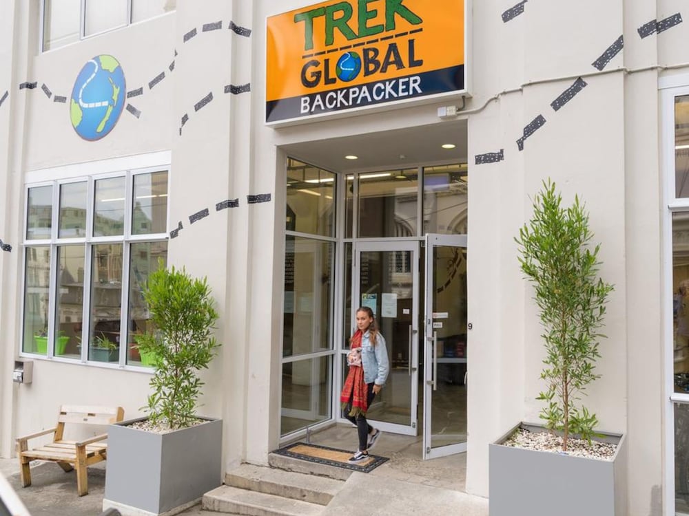 Trek Global Backpackers 3/50