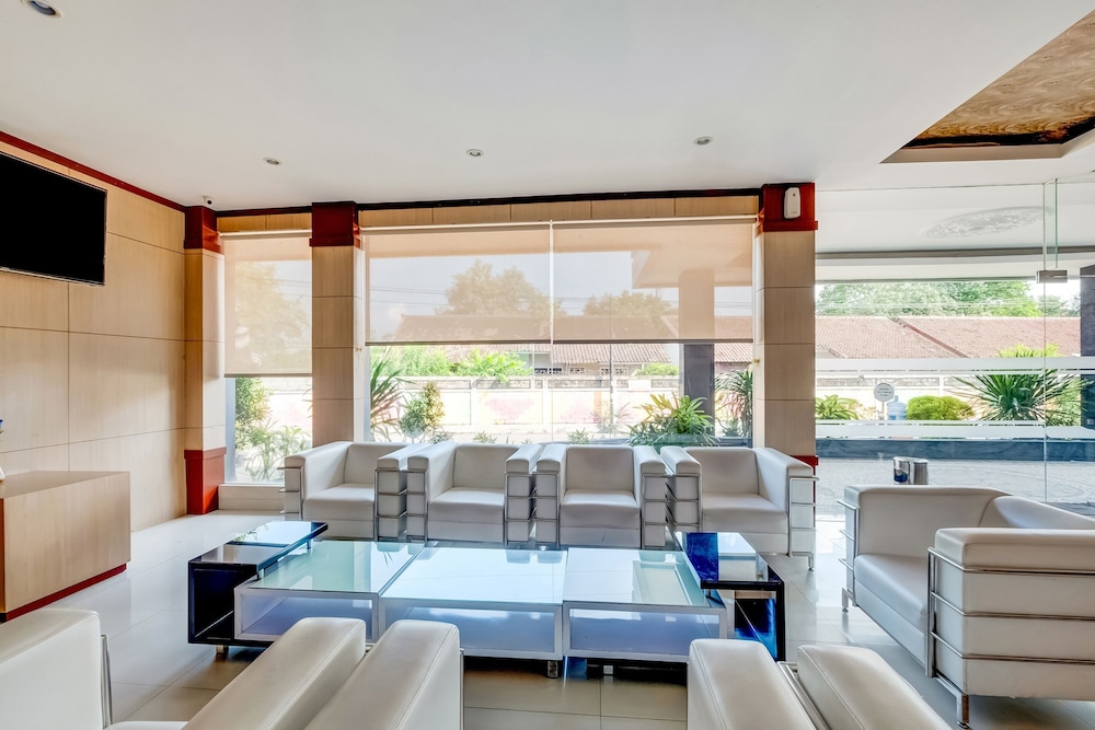 OYO 3726 Tembok Batu Residence 56/68