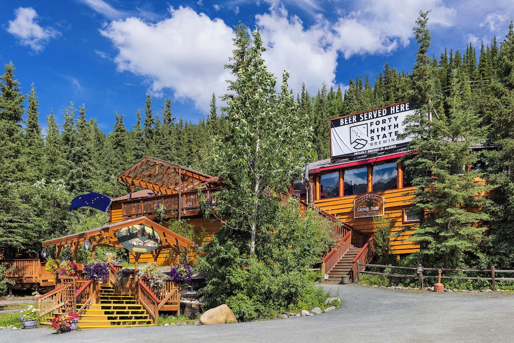 Denali Crow s Nest Cabins 3/48