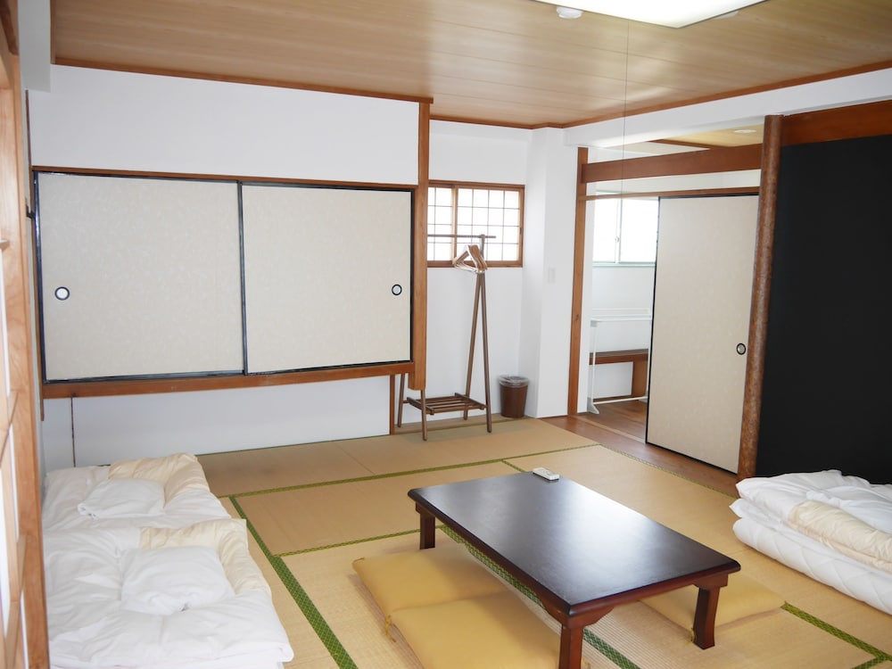 J-Hoppers Lake Biwa Guesthouse - Hostel 6/61