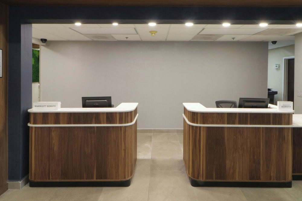 Courtyard By Marriott Monterrey Airport 3/50