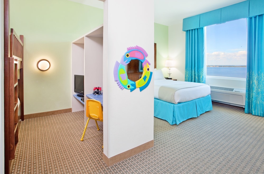 Holiday Inn Resort Pensacola Beach 30/78
