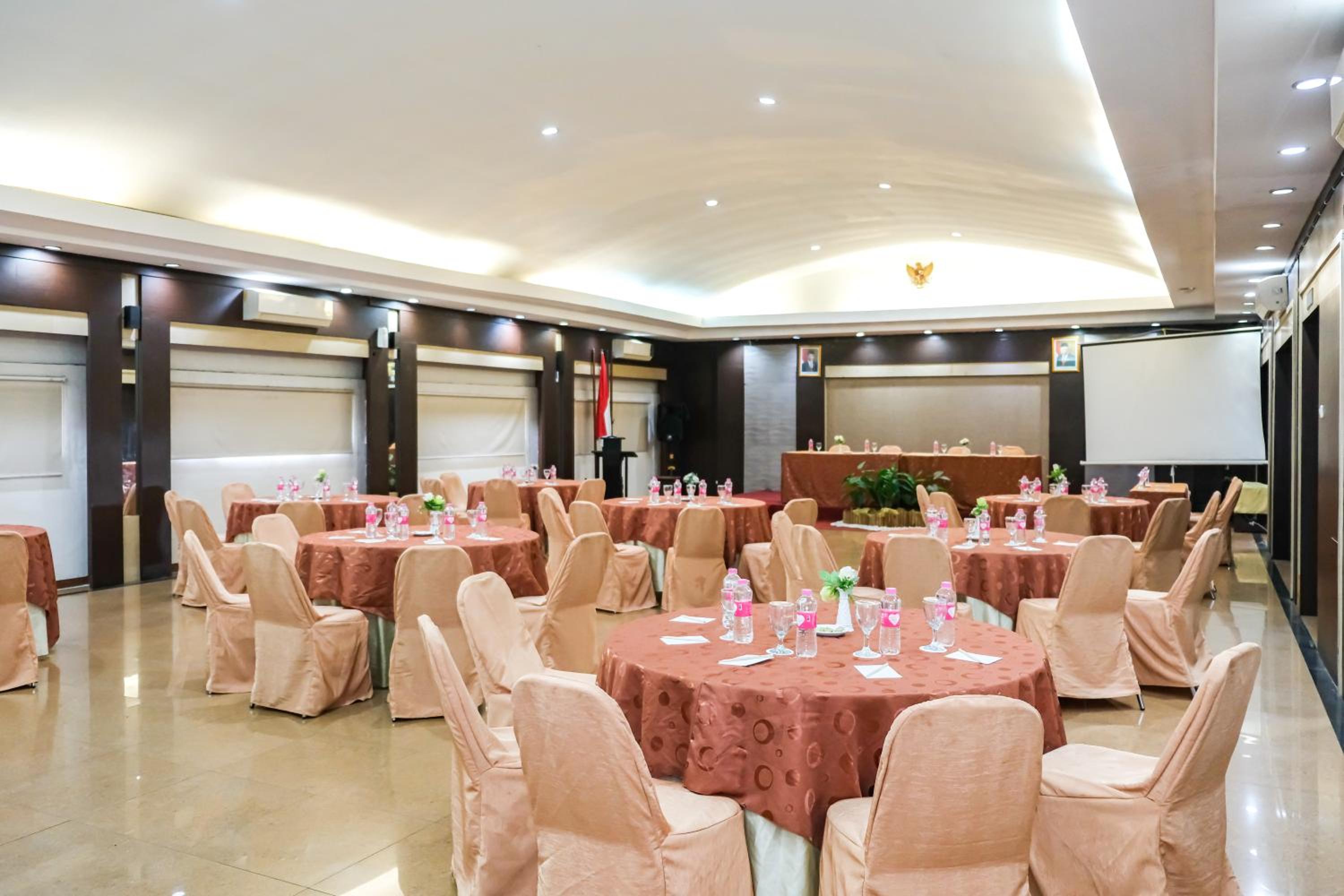 Hotel Dalu Semarang 36/50