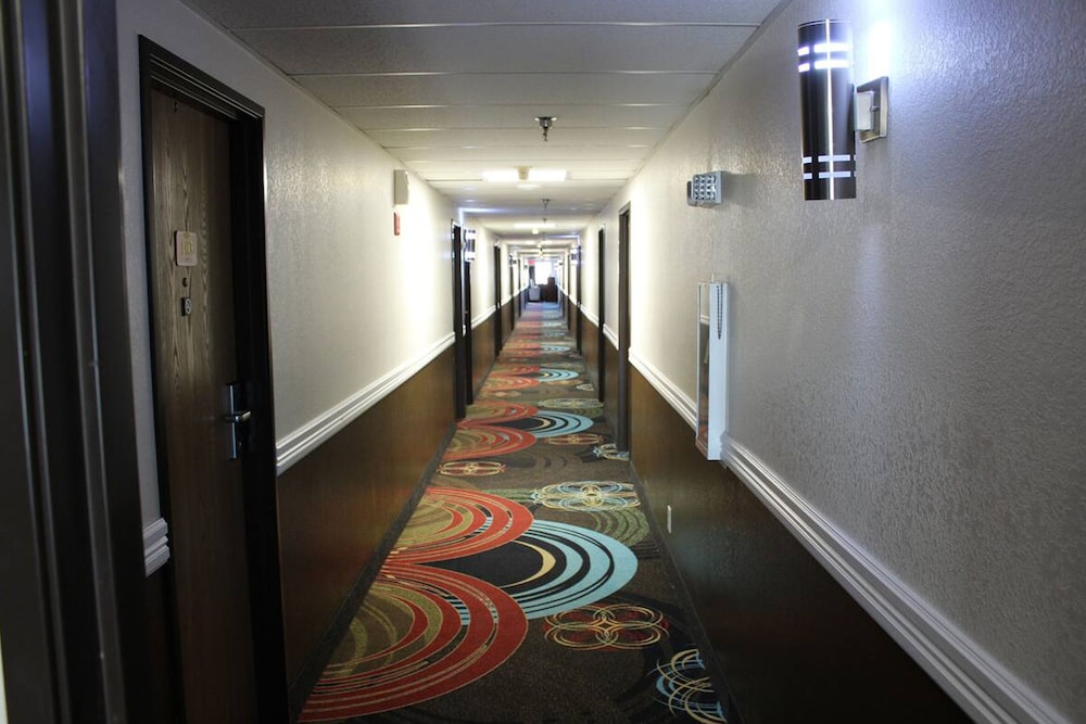 Coratel Inn & Suites Stillwater 20/47