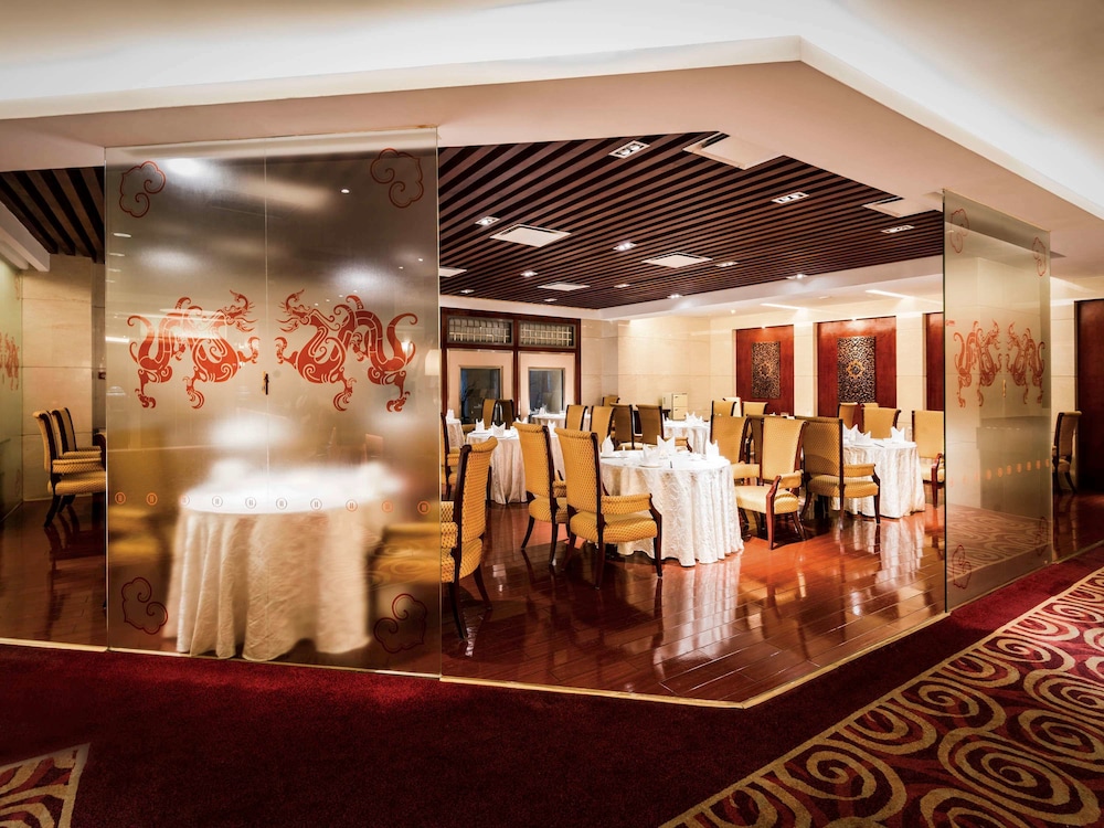 Pullman Guangzhou Baiyun Airport Hotel 58/77