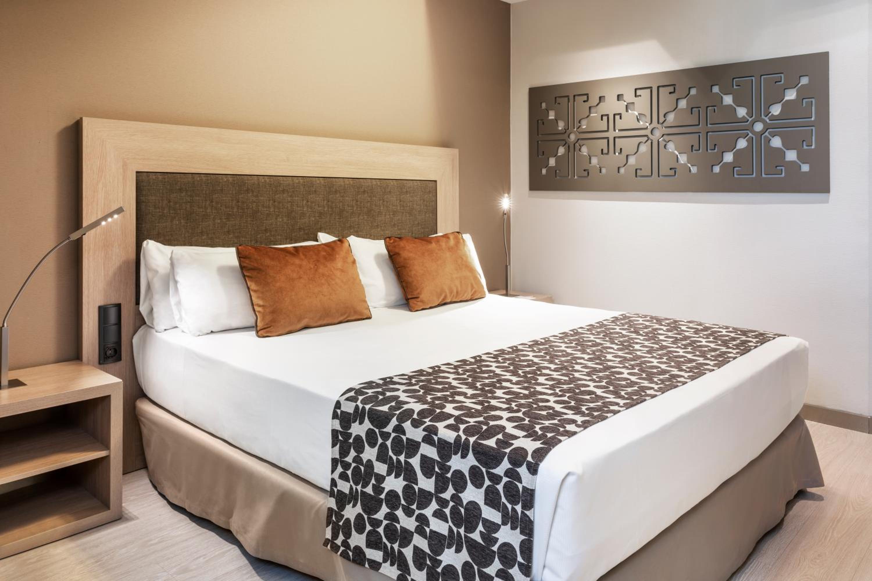 Suite, Queen Bed