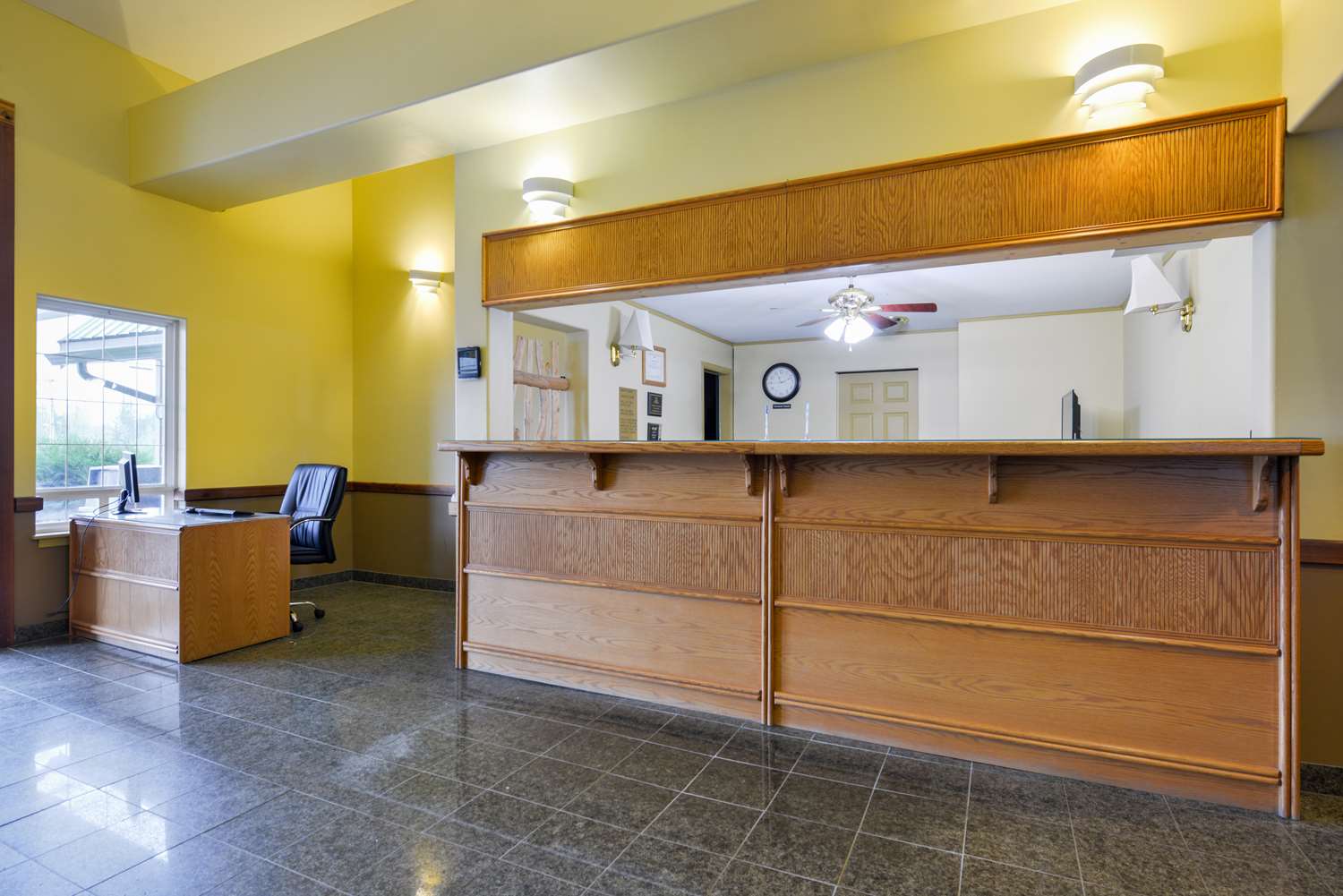 Days Inn by Wyndham Valemount 3/20