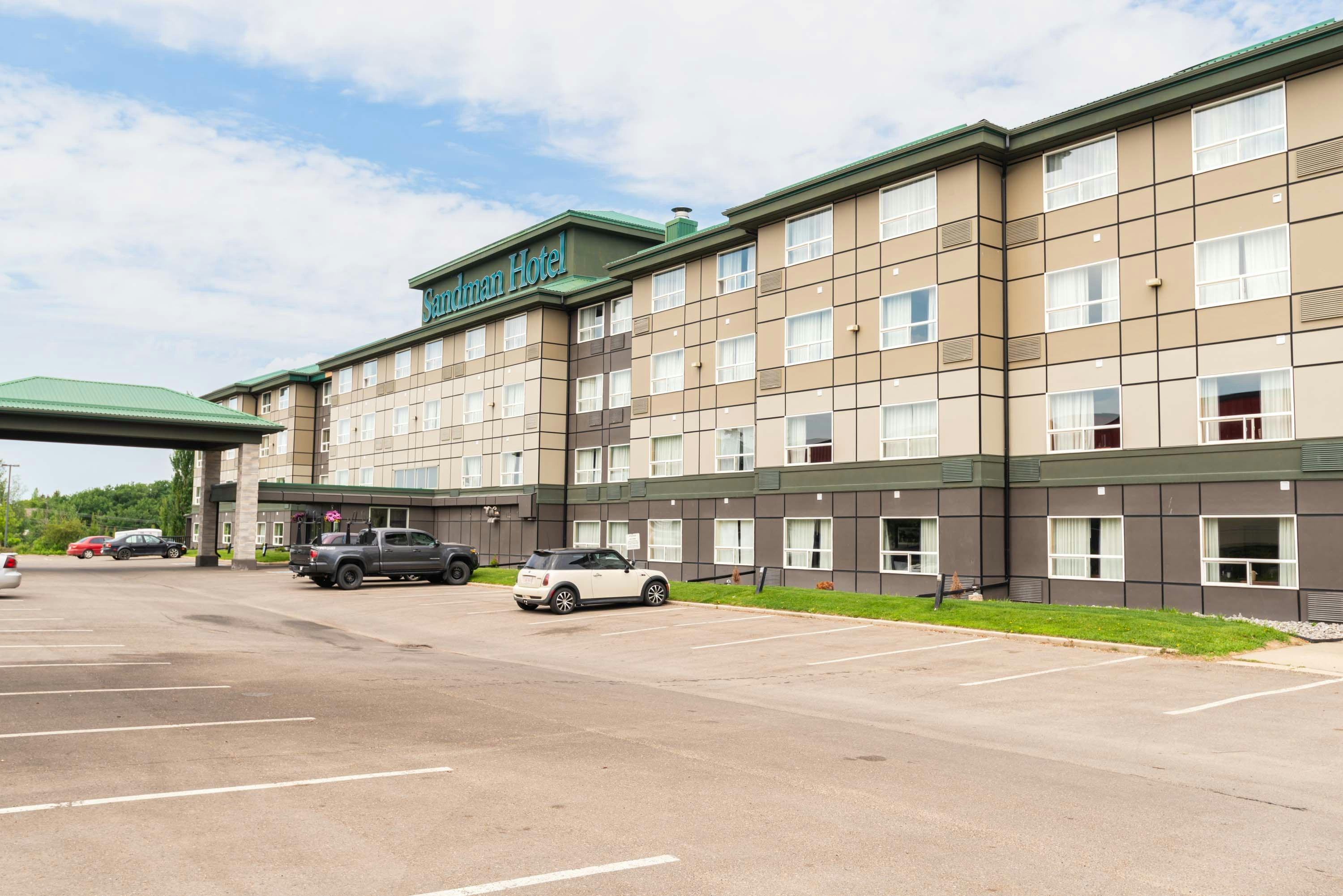 Sandman Hotel Red Deer 43/46