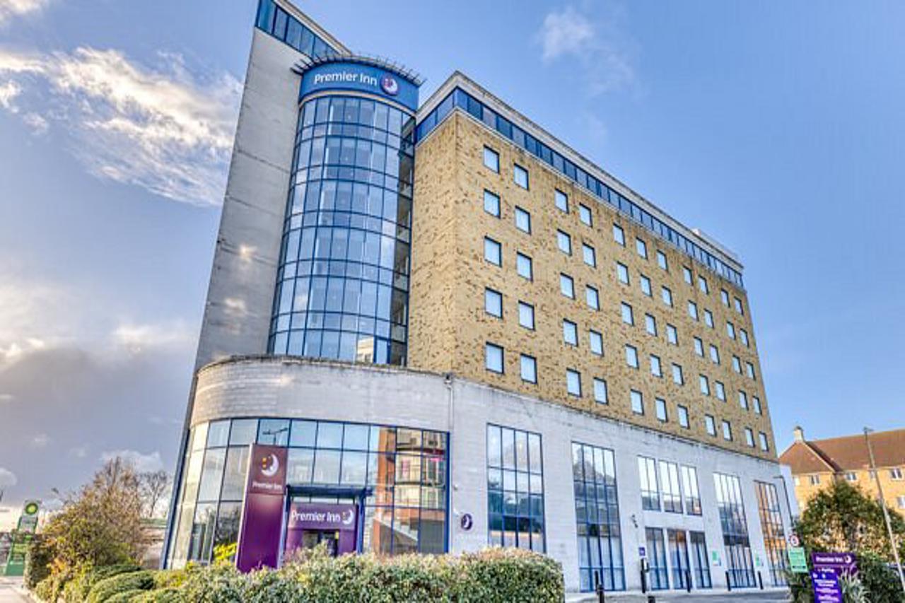 Premier Inn London Ilford Newbury Park in ILFORD