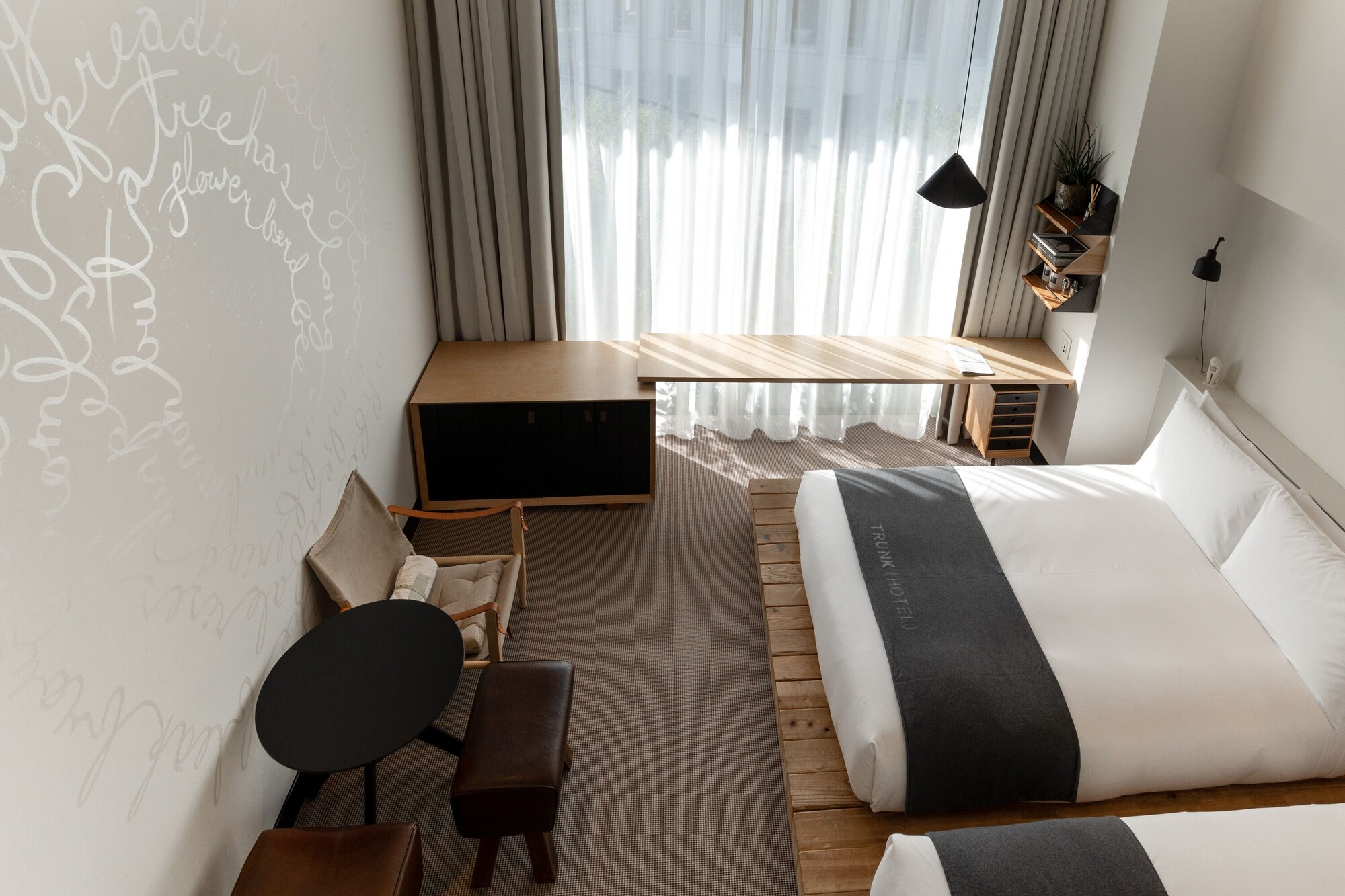 لوفت قياسي بسريرين مزدوجين، Trunk Hotel 4/7