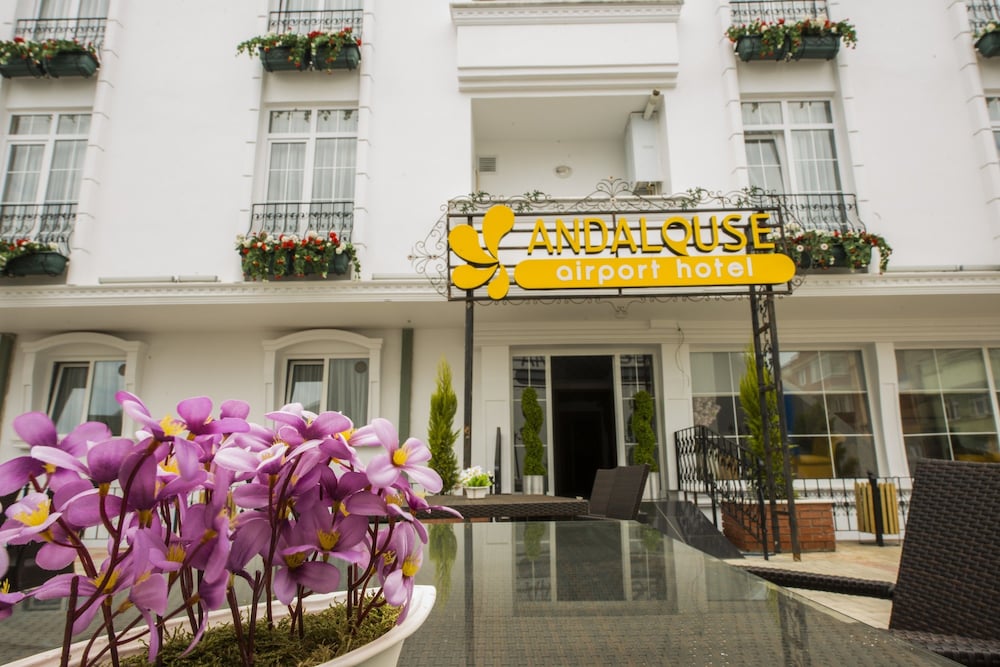 Andalouse Airport Suite Hotel 9/50