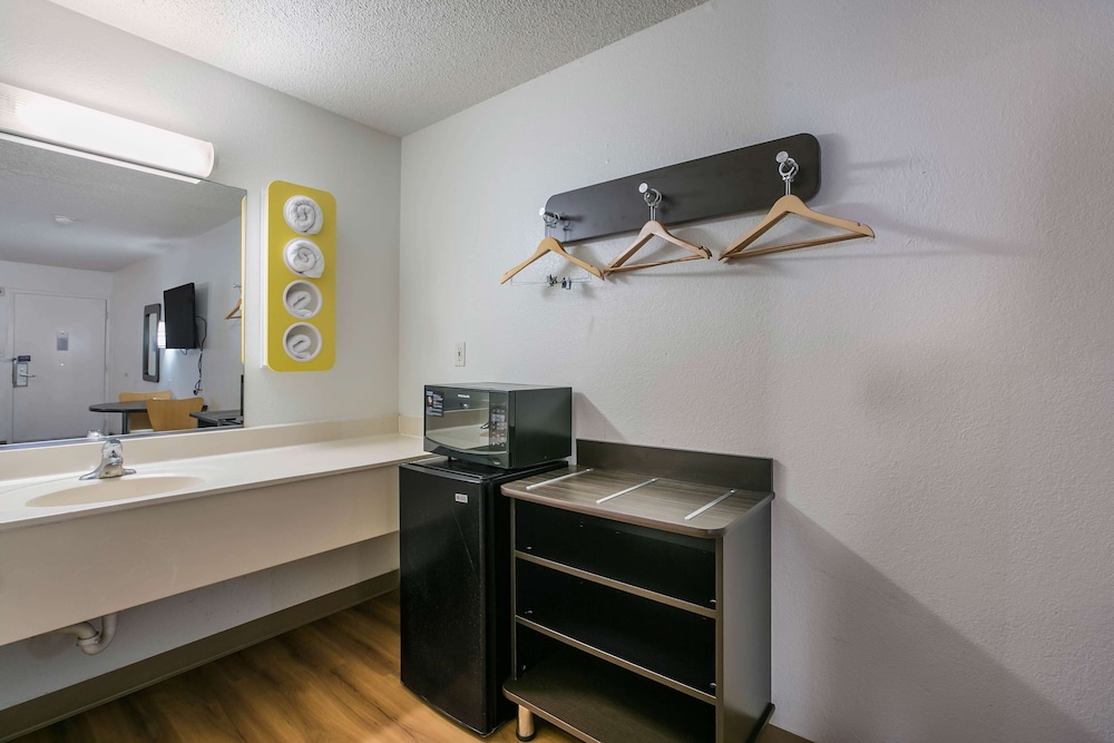 Motel6 Dothan, AL 21/36