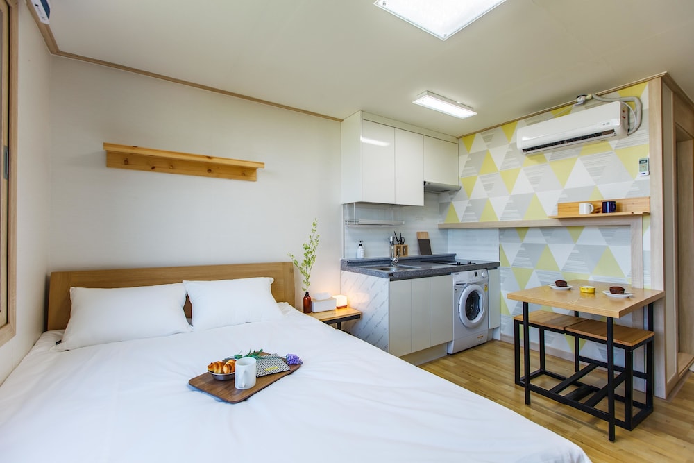 STANDARD, DOUBLE BED