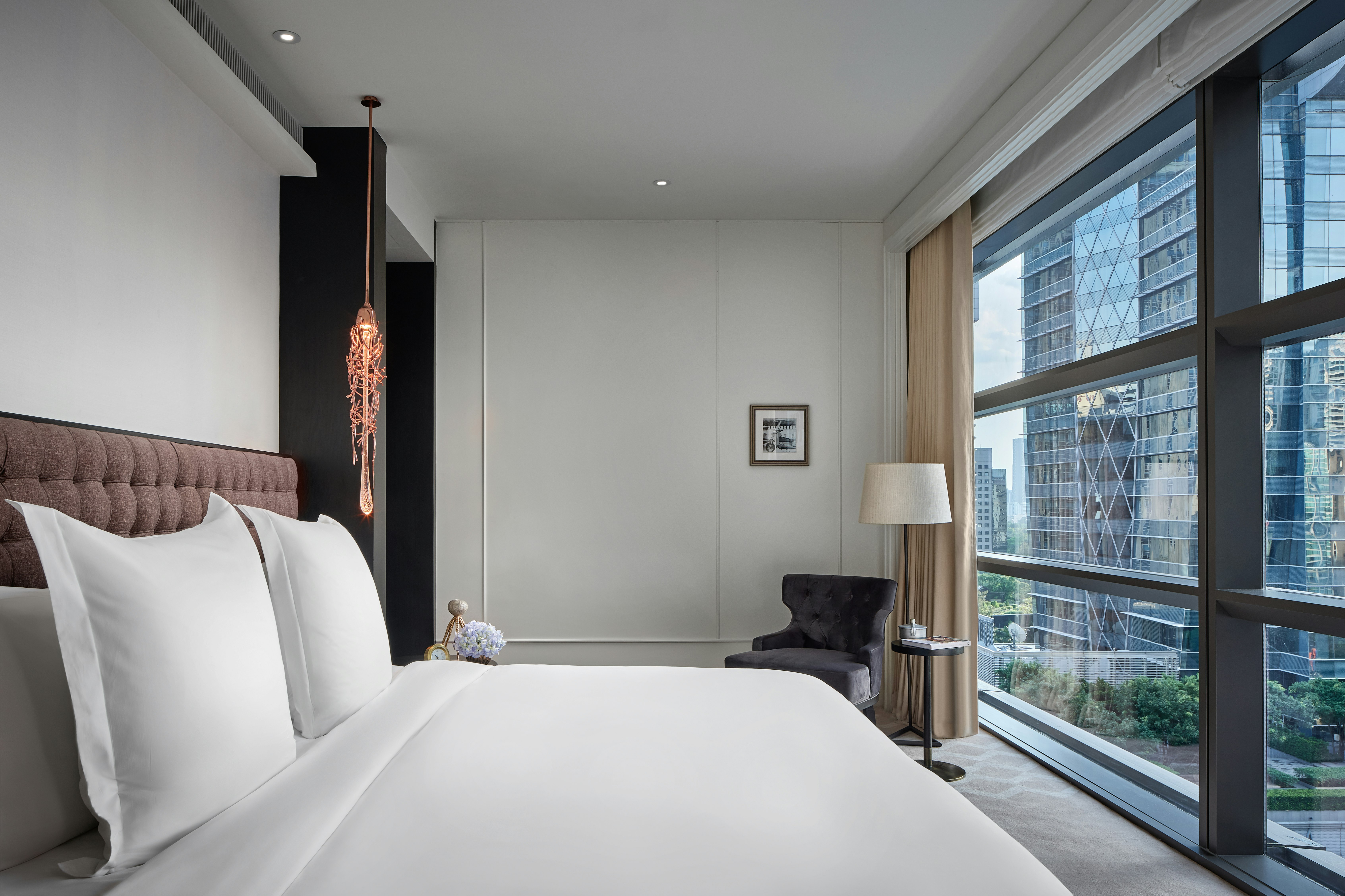 Rosewood Bangkok 11/84