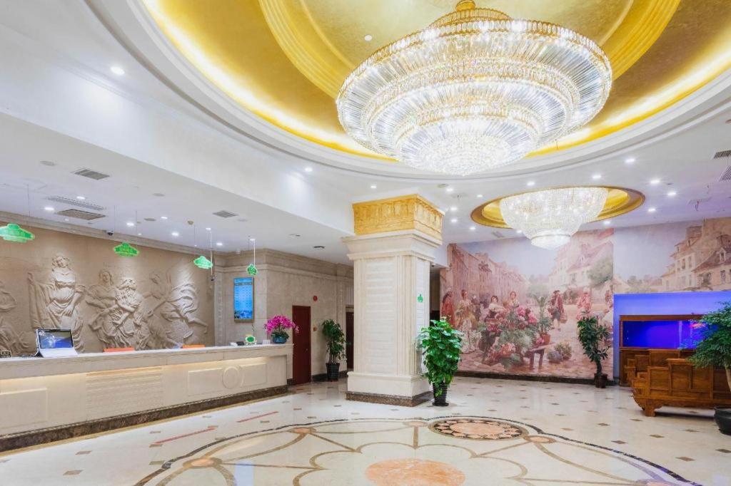 Vienna International Hotel (Shanghai Hongqiao National Exhibition and Convention Center Caobao Road) 16/47