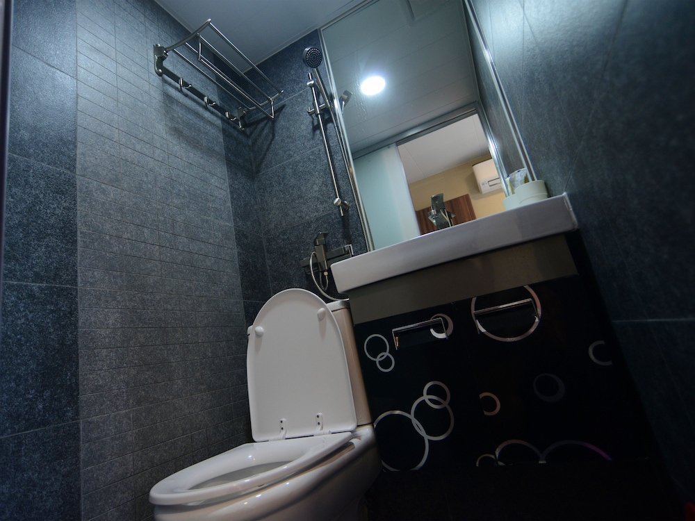 Kong Hing Guest House 32/67